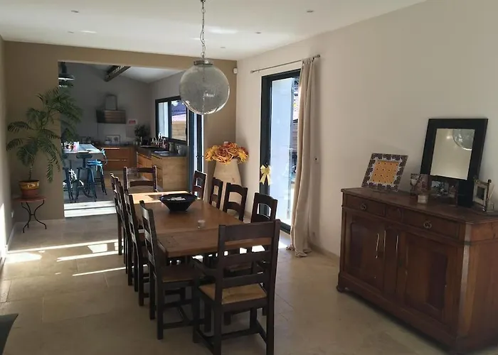 Provencal Bastide In Vila Uzès
