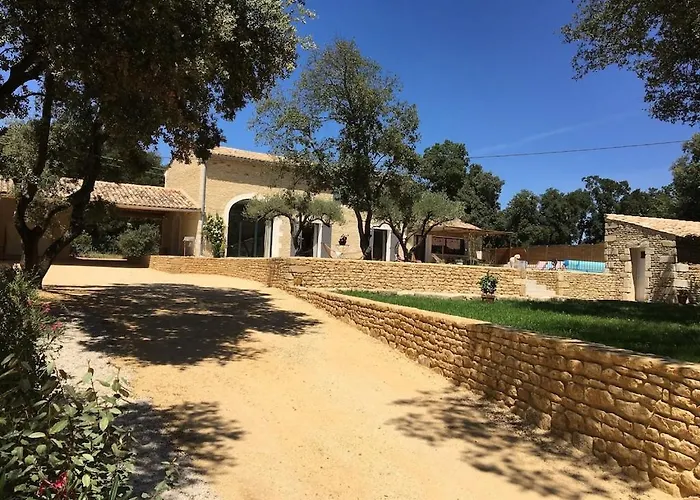 Provencal Bastide In * Uzès